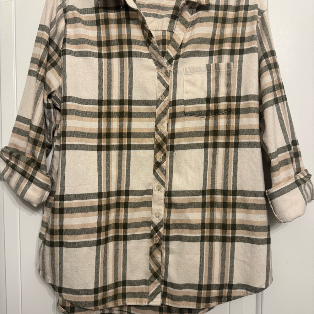 Women’s Weatherproof Vintage plaid shirt in Olive and Beige